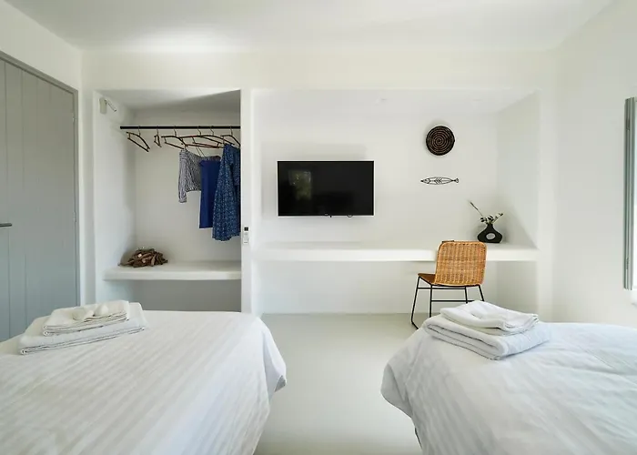 Teal Rock Mykonos Ano Mera