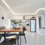 Teal Rock Mykonos Semesterbostad