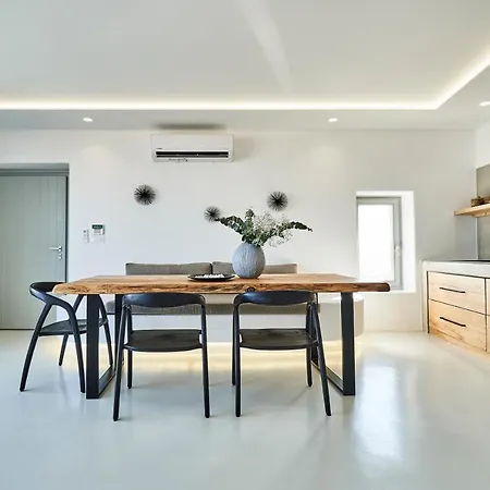 בית נופש Teal Rock Mykonos *